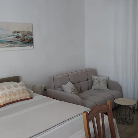 Tacoma Apartment